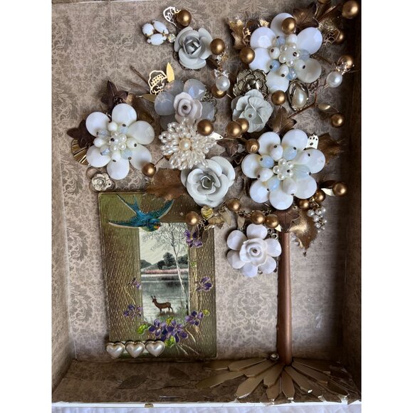 Vintage Gold Framed Flower Artwork With Pearls & Beads - Picture 8 of 10